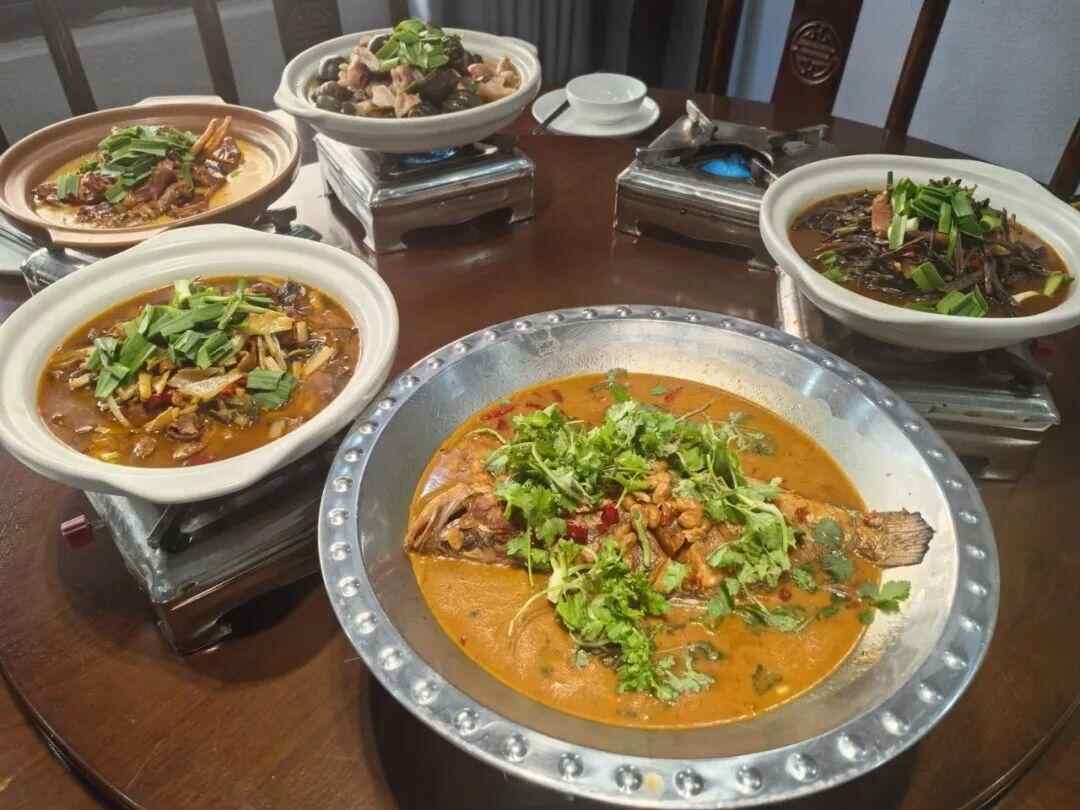 、桃酥爆火!广德召开“三件套”专题会AG真人平台app安徽广德炖锅、奶茶(图4) 、桃酥爆火!广德召开“三件套”专题会AG真人平台app安徽广德炖锅、奶茶(图4)